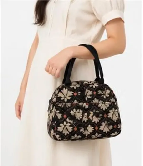 Black_Polyester_Floral_Print_Handbag_For_Women