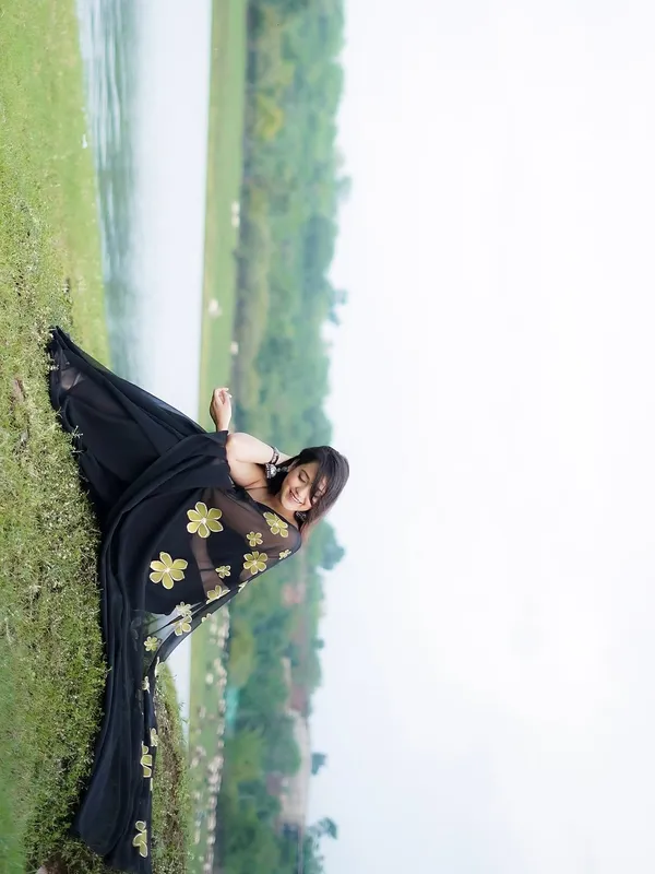 Black_Sheer_Floral_Print_Saree_For_Women