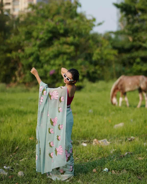 Mint_Floral_Print_Saree_for_Women