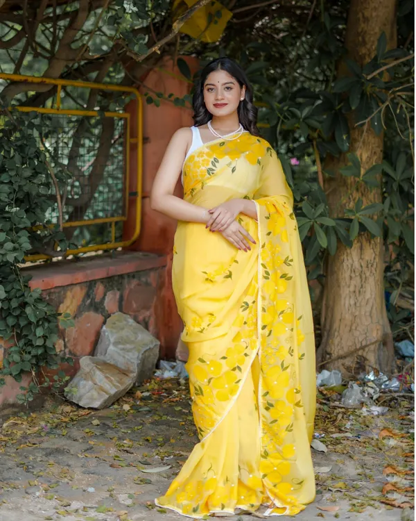 Yellow_Floral_Print_Saree_for_Women