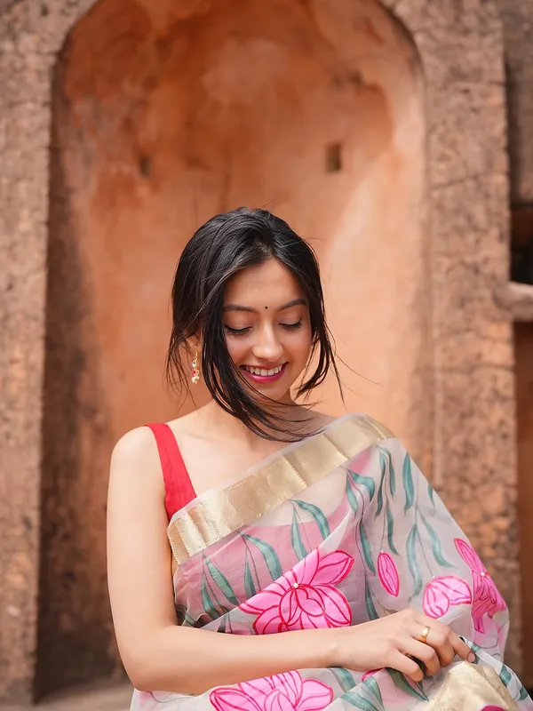 Beige_Sheer_Floral_Print_Saree_for_Women