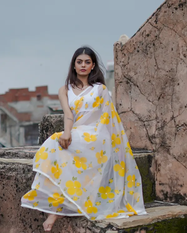 White_Floral_Print_Saree_for_Women