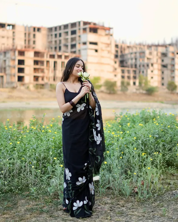 Black_Floral_Print_Saree_for_Women