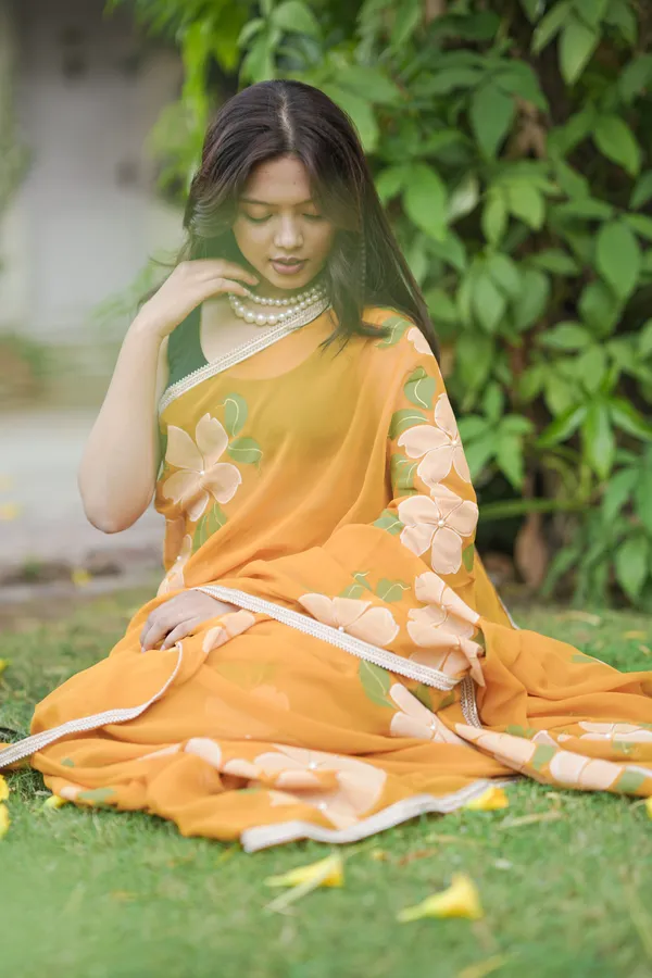 Mustard_Floral_Print_Saree_For_Women