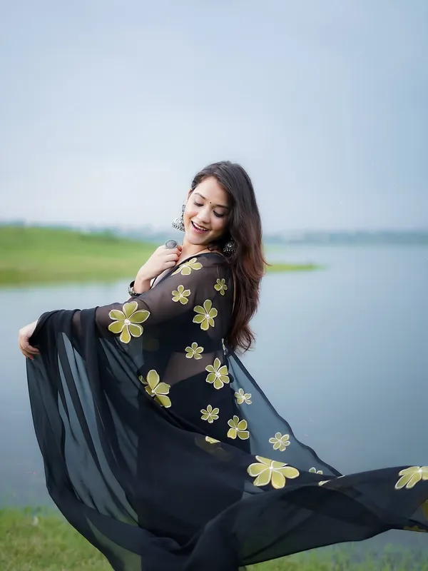 Black_Sheer_Floral_Print_Saree_For_Women