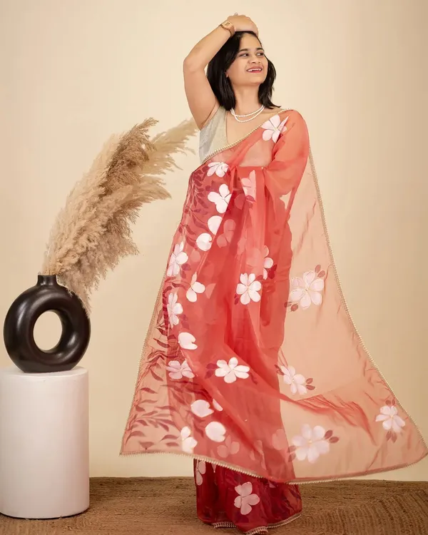 Pink_Floral_Print_Saree_for_Women