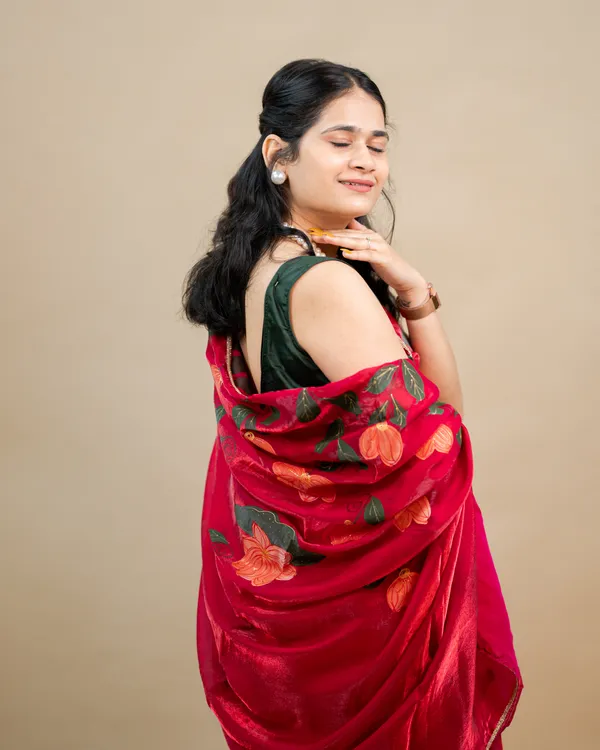 Red_Floral_Print_Saree_For_Women