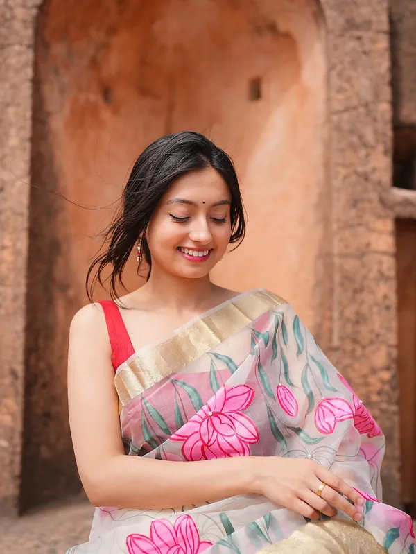 Beige_Sheer_Floral_Print_Saree_for_Women