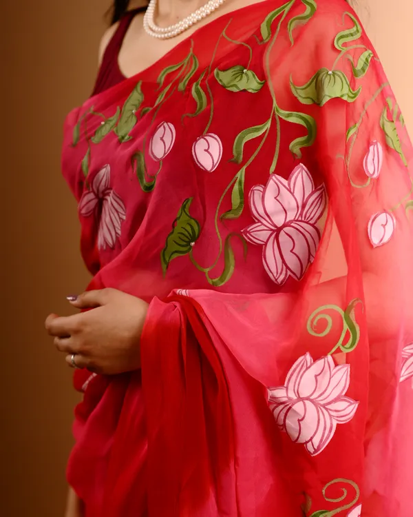 Red_Floral_Print_Saree_For_Women