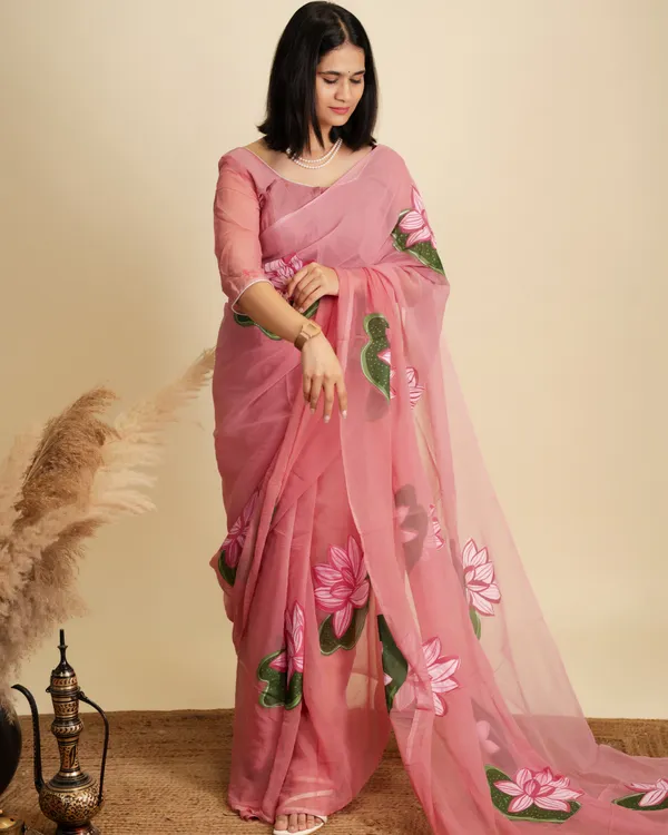 Pink_Floral_Print_Saree_for_Women