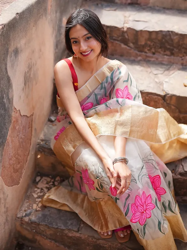Beige_Sheer_Floral_Print_Saree_for_Women