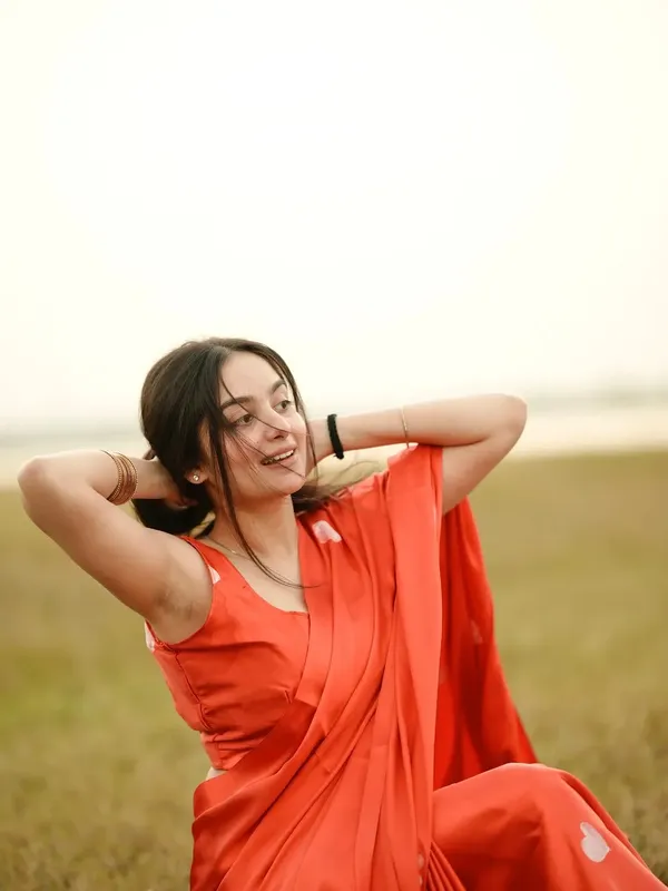 Coral_Printed_Saree_With_Sleeveless_Blouse_For_Women