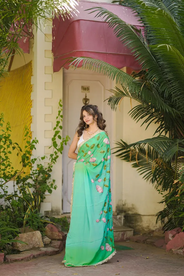 Green_Floral_Print_Saree_for_Women