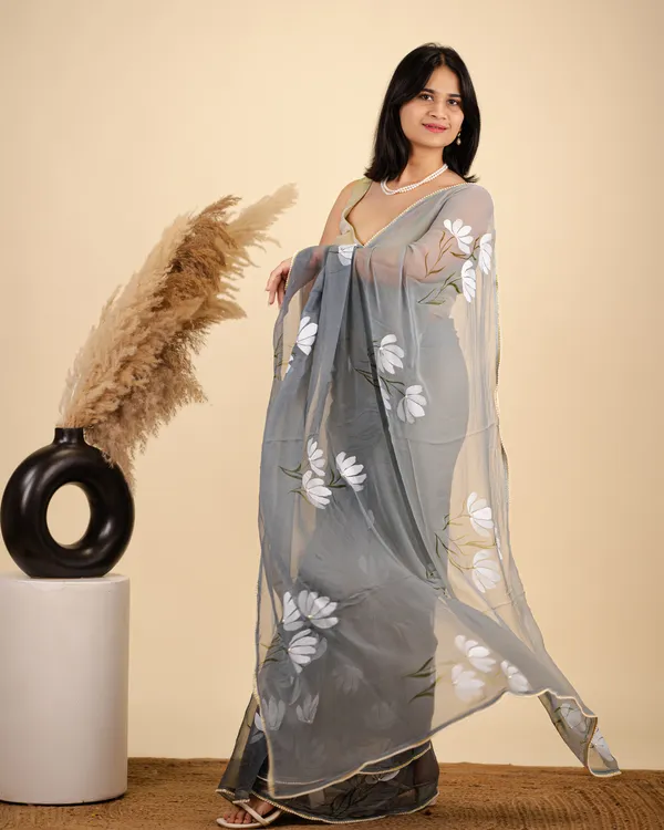 Grey_Floral_Print_Saree_for_Women
