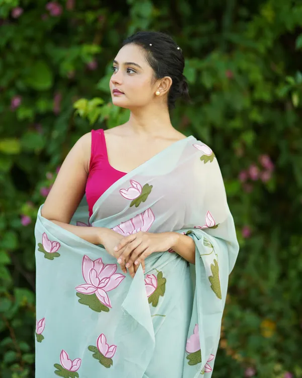 Mint_Floral_Print_Saree_for_Women
