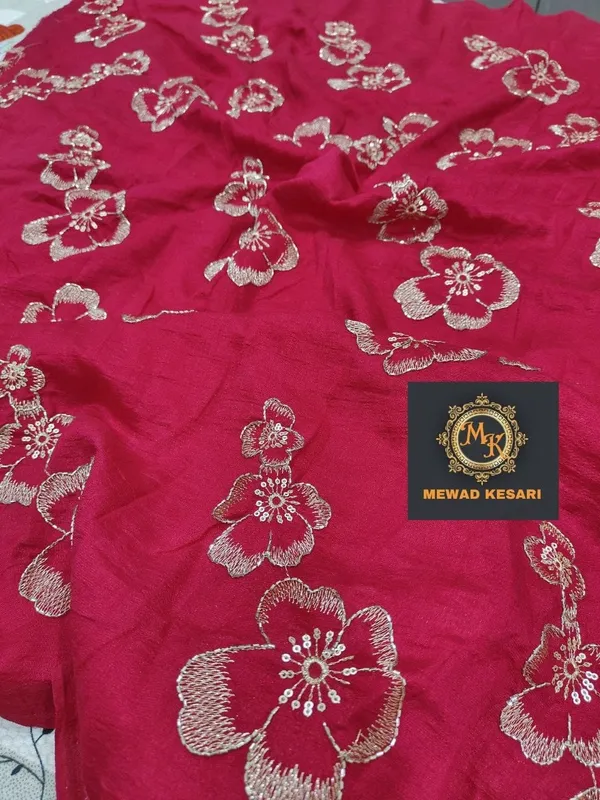 Magenta_Floral_Embroidered_Unstitched_Fabric_For_Women