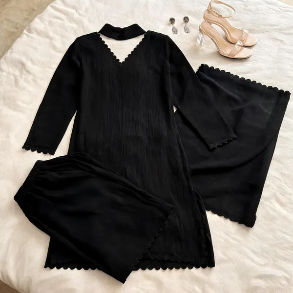 Black_A-Line_Kurta_Set_For_Women