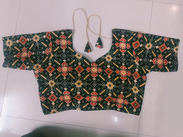 Black_Printed_Tie-Up_Blouse_for_Women