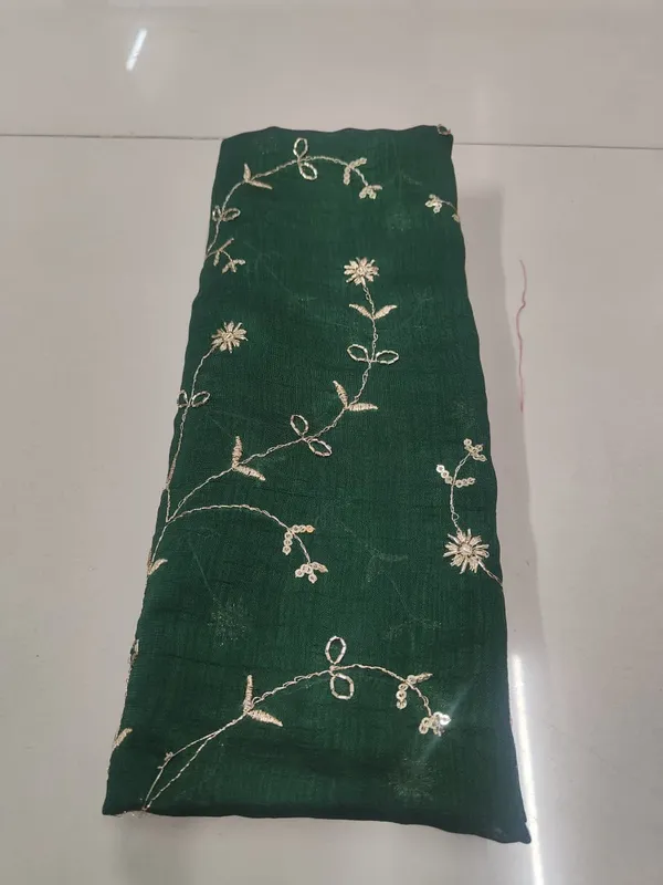 Green_Floral_Embroidered_Unstitched_Fabric_for_Women