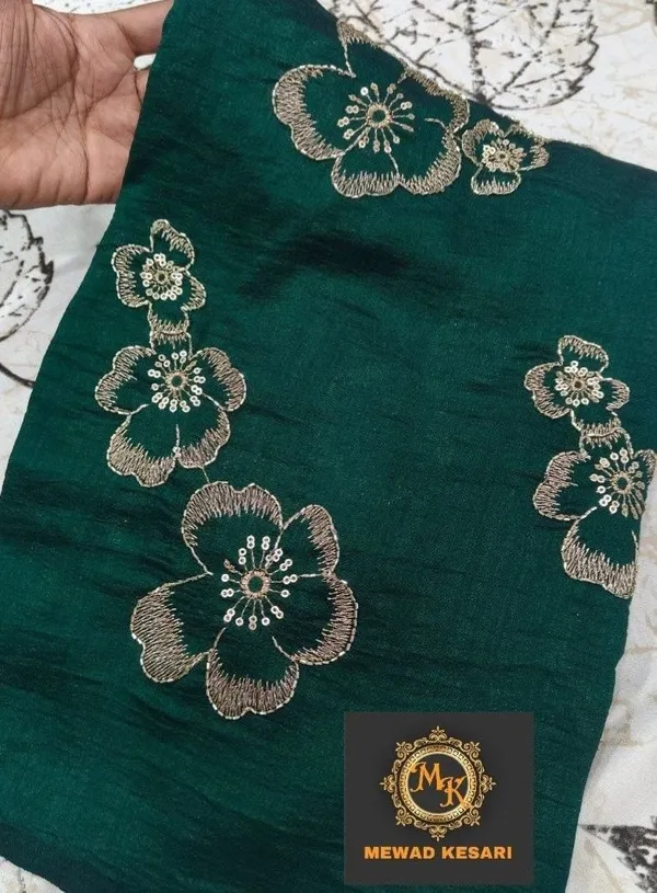 Green_Embroidered_Unstitched_Fabric