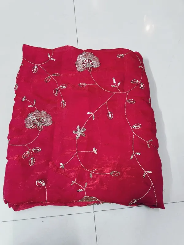 Red_Embroidered_Dupatta_for_Women