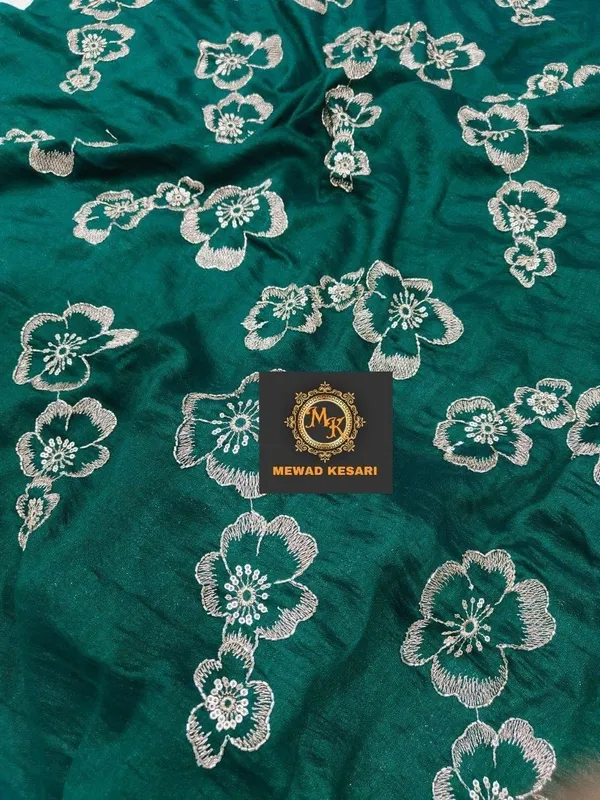 Green_Embroidered_Unstitched_Fabric