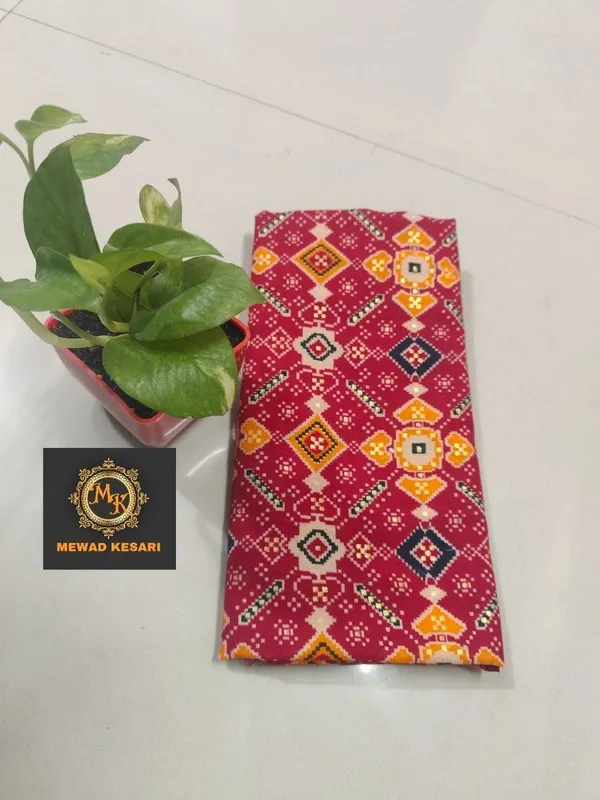 Red_Bandhani_Pattern_Saree_for_Women