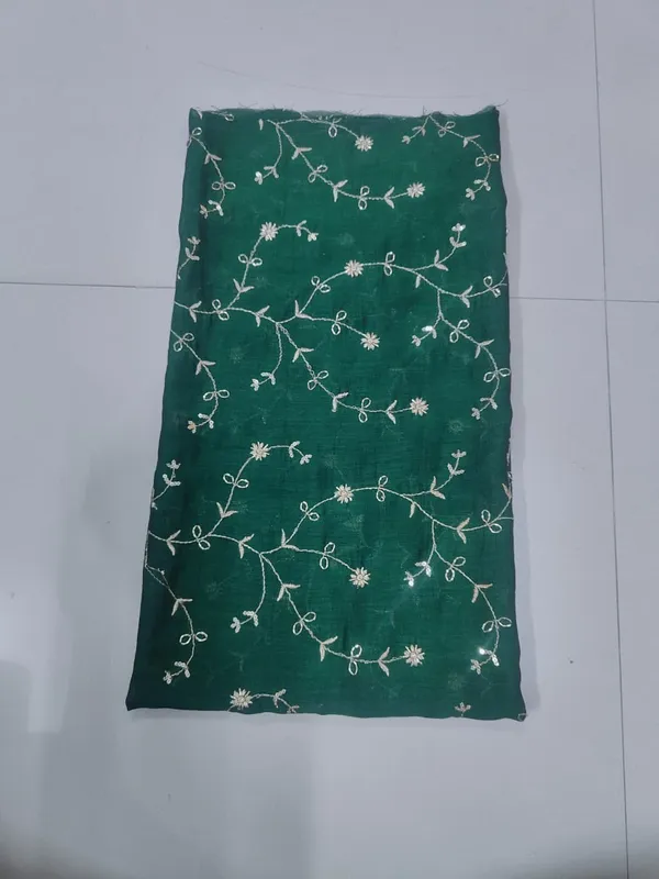 Green_Floral_Embroidered_Unstitched_Fabric_for_Women