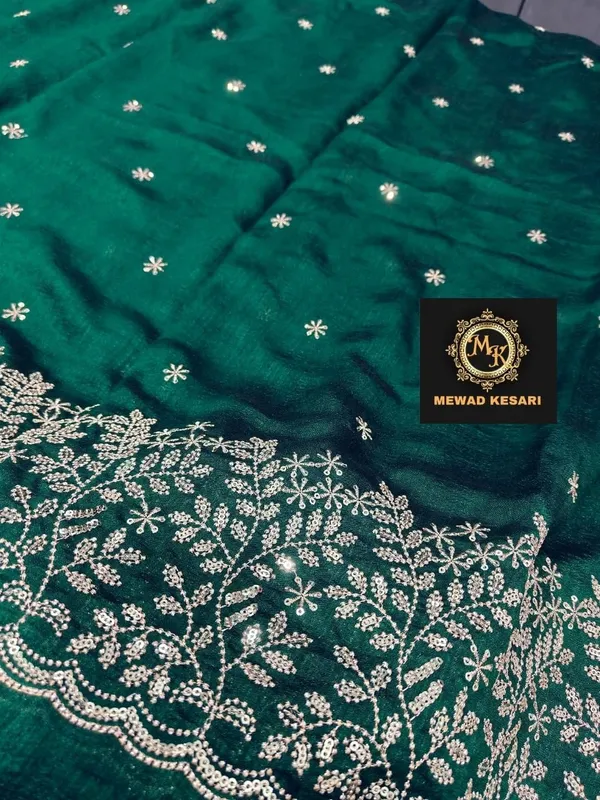 Green_Floral_Embroidered_Saree_For_Women