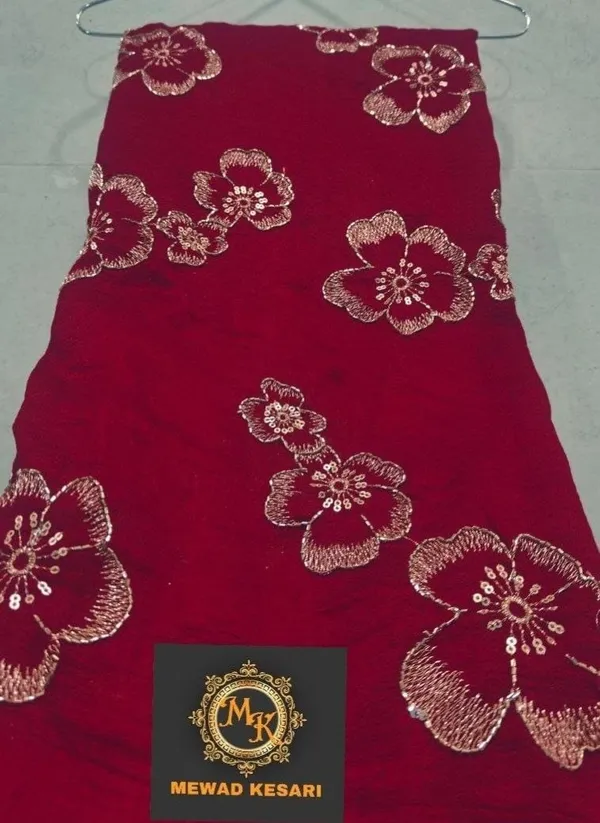 Red_Floral_Embroidered_Saree_For_Women