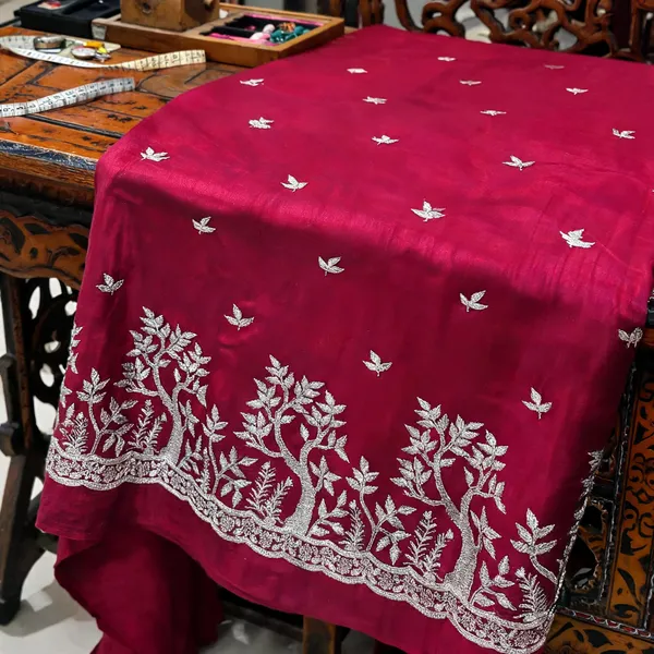 Maroon_Embroidered_Ethnic_Saree_for_Women