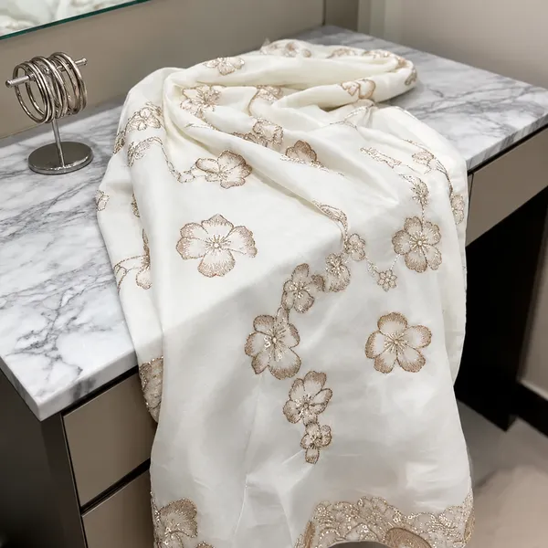 White_Embroidered_Floral_Saree_For_Women