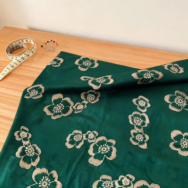 Green_Embroidered_Unstitched_Fabric