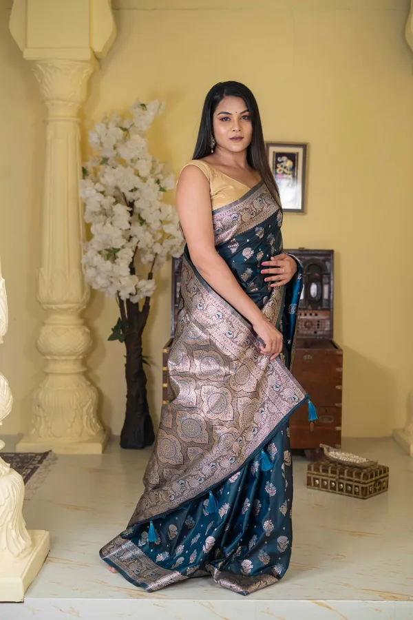 Banaras_Silk_Saree_Blue_Whale