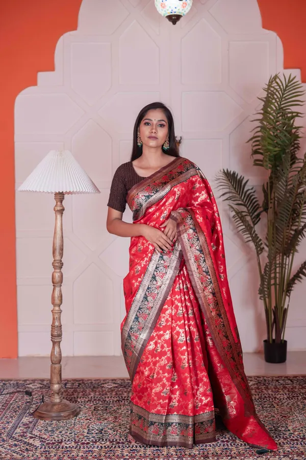 Banaras_Silk_Saree_Fire_Engine_Red