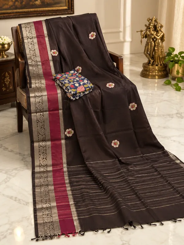 Mangalgiri_Silk_Applique_work_Saree_For_Women