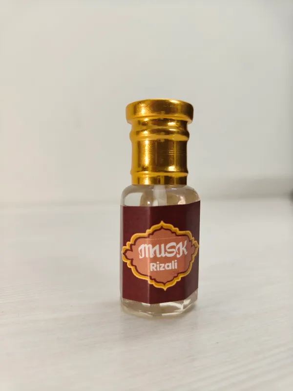 Musk_Rizali_Attar_|_Long_Lasting_Attar_|_Unisex_Attar_|_Non_Alcoholic_Roll_On_6ml