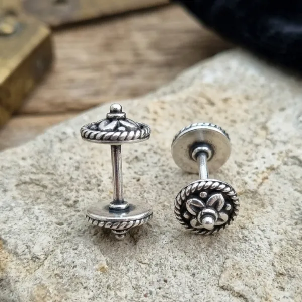 Silver_Tone_Oxidized_Floral_Cartilage_Earrings_For_Women