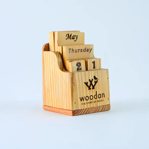 Wood_Perpetual_Vertical_Plate_Calendar