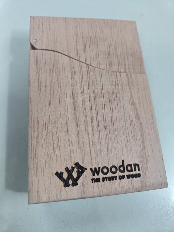 Pine_Wood_Visiting_Card_Holder