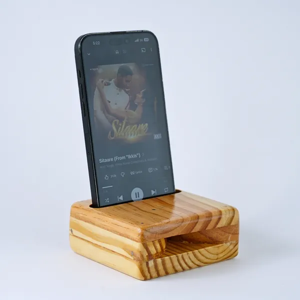 Wood_Mobile_Stand_With_Sound_Enhancer