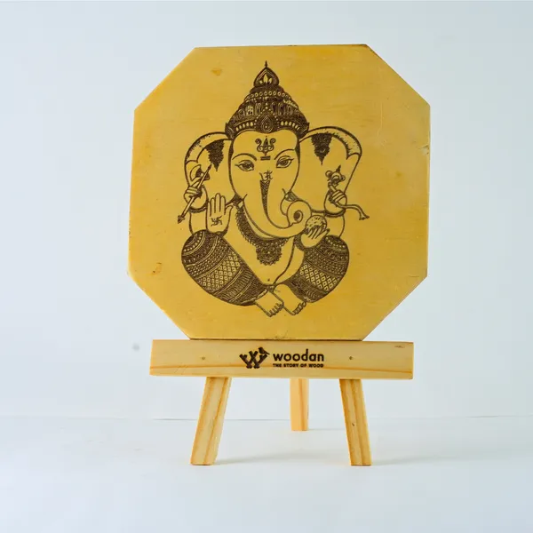 Pine_Wood_Engraved_Portrait_With_Folding_Stand