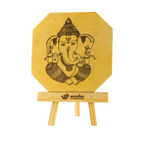 Pine_Wood_Engraved_Portrait_With_Folding_Stand