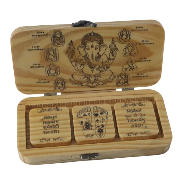 Wood_Krishna_Darbaar_Decor_Showpiece