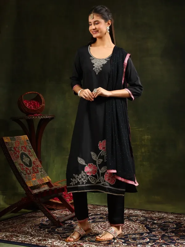 Black_Cotton_Straight_Embroidered_Kurta_Set_For_Women