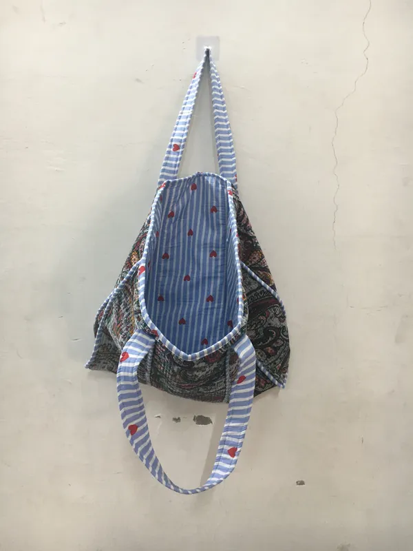 Blue_Cotton_Geometric_Floral_Print_Quilted_Tote_Bag_For_Women