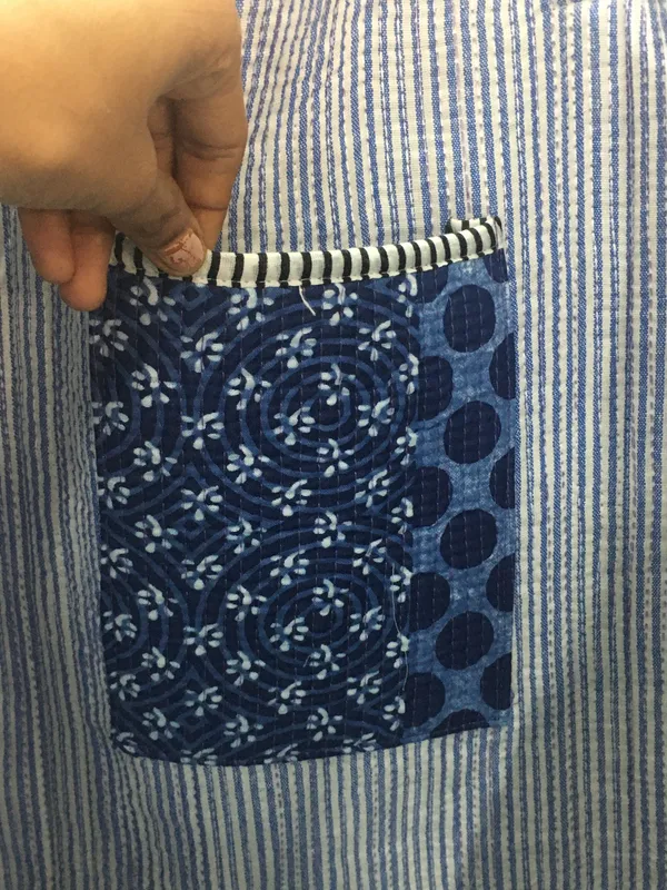 Blue_Cotton_Geometric_Floral_Print_Quilted_Tote_Bag_For_Women