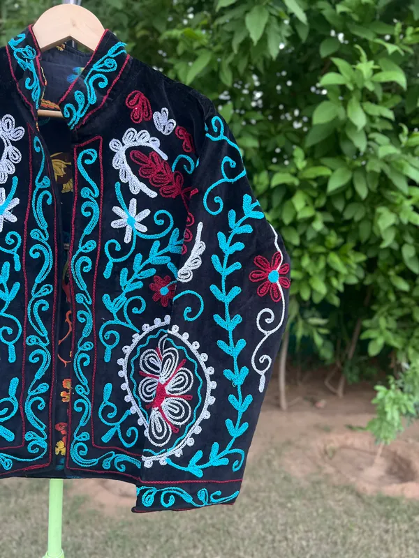 Black_Velvet_Embroidered_Jacket_For_Women