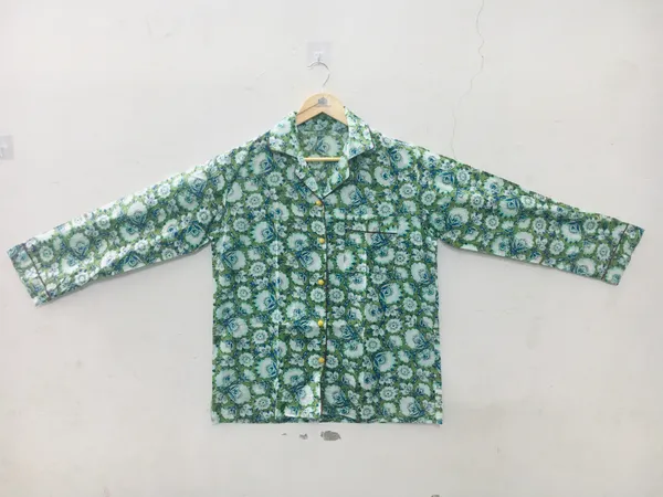 Green_Cotton_Floral_Print_Regular_Fit_Night_Suit_For_Women