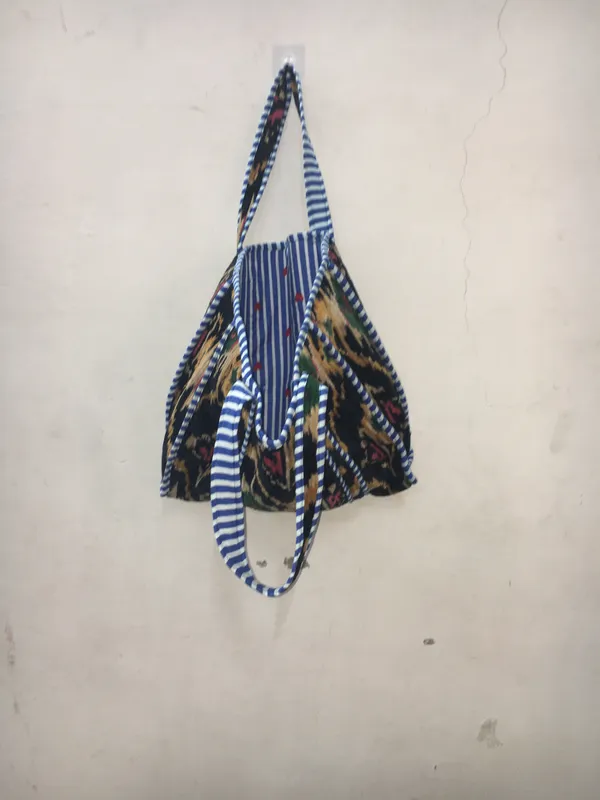 Black_Cotton_Printed_Quilted_Tote_Bag_For_Women